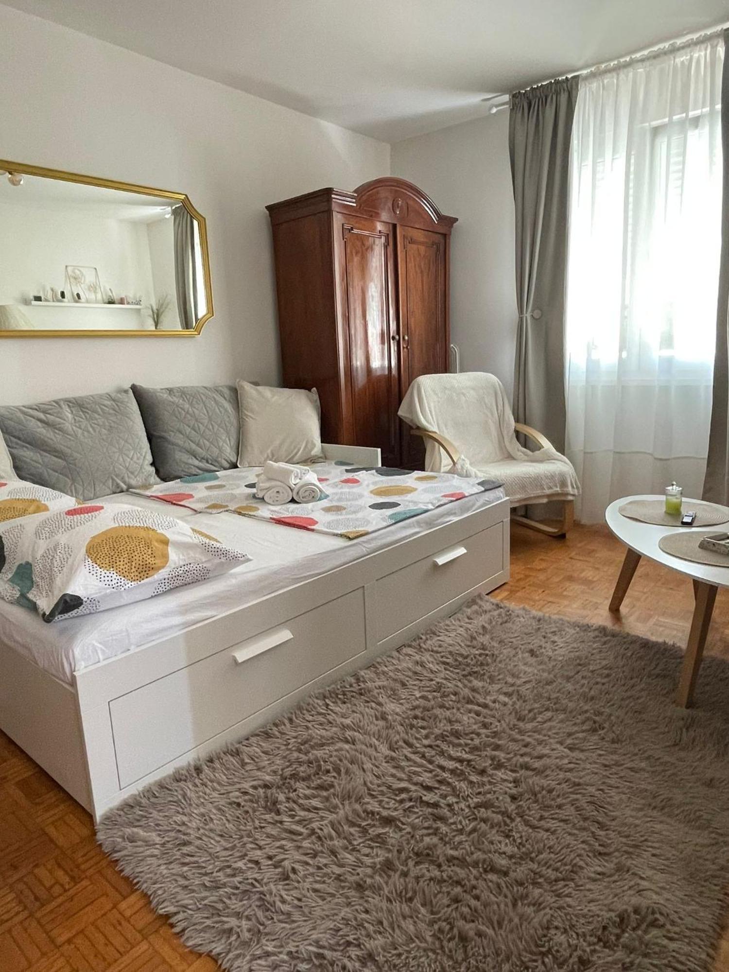 Studio Apartman Providenca Сплит Экстерьер фото